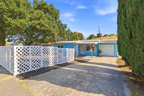 Exterior - 1582 Magazine St, Vallejo, CA 94591 photo 2 of 8