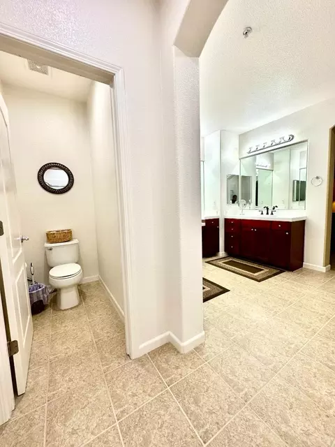 Bath - 1221 Modena St, Salinas, CA 93905 photo 4 of 7