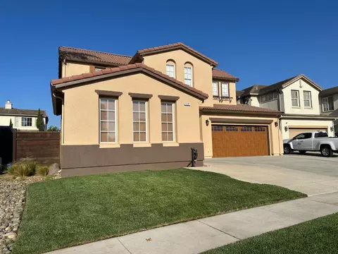 Exterior - 1221 Modena St, Salinas, CA 93905 photo 2 of 21