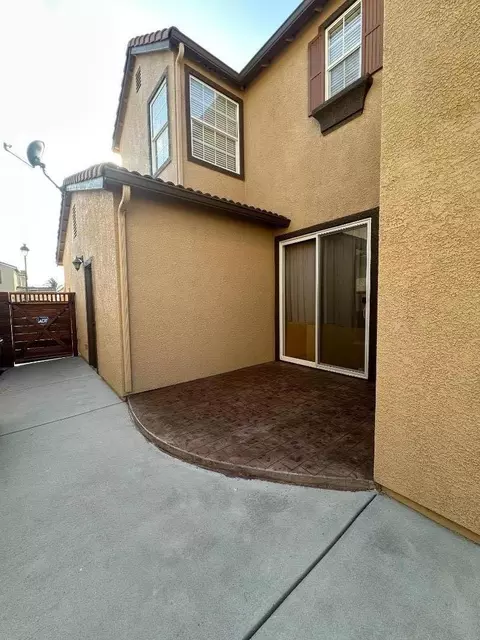 Exterior - 1221 Modena St, Salinas, CA 93905 photo 6 of 21
