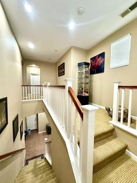 Entry Way - 1221 Modena St, Salinas, CA 93905 photo 14 of 16