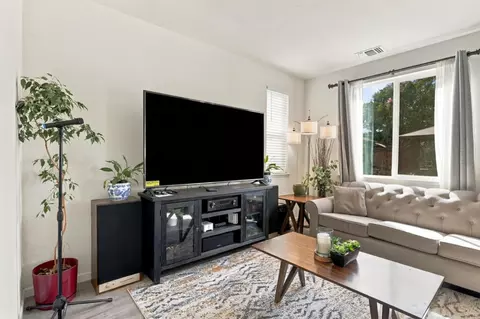 Living - 5357 Gramercy Cir, Fairfield, CA 94533 photo 3 of 3