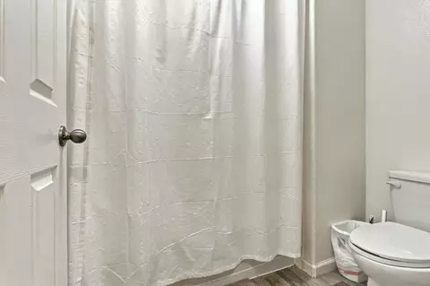 Bath - 5357 Gramercy Cir, Fairfield, CA 94533 photo 5 of 5