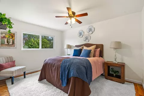 Bedroom - 28 Vista Dr, Salinas, CA 93907 photo 2 of 5