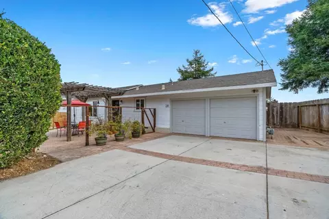 Exterior - 28 Vista Dr, Salinas, CA 93907 photo 11 of 12