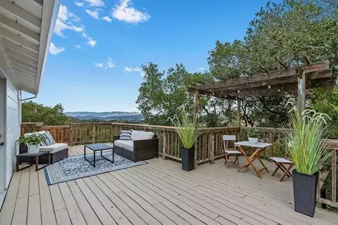 Exterior - 28 Vista Dr, Salinas, CA 93907 photo 3 of 12