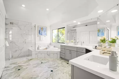 Bath - 693 Waltham St, Mountain View, CA 94040 photo 4 of 5
