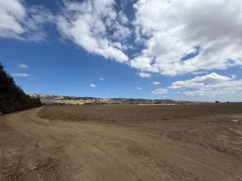 2665 Ferguson Rd, Gilroy, CA 95020 photo 5