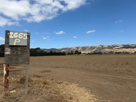 2665 Ferguson Rd, Gilroy, CA 95020 photo 3
