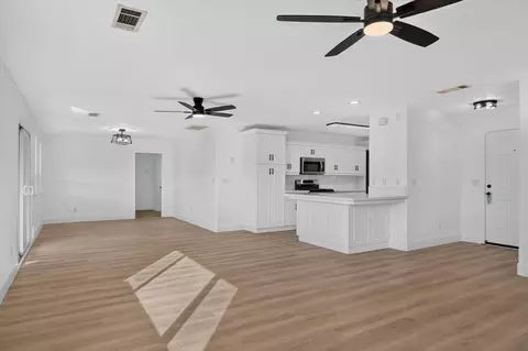 Living - 407 E Richardson Way, Hanford, CA 93230 photo 3 of 5