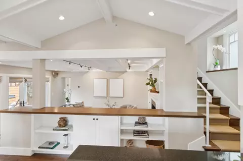 Entry Way - 331 5th Ave, Carmel, CA 93921 photo 4 of 6