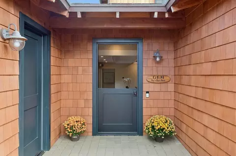 Entry Way - 331 5th Ave, Carmel, CA 93921 photo 1 of 6