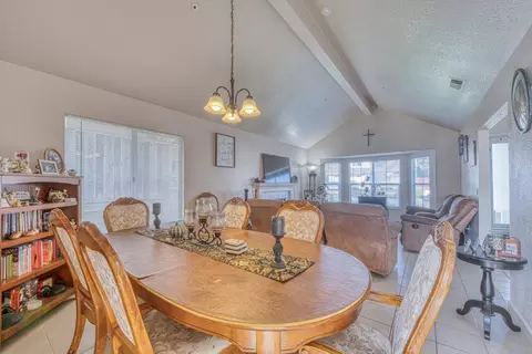 Dining - 796 Riverton Way, Salinas, CA 93906 photo 2 of 2