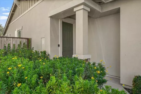 Exterior - 7050 Vintner Ct, Gilroy, CA 95020 photo 4 of 10