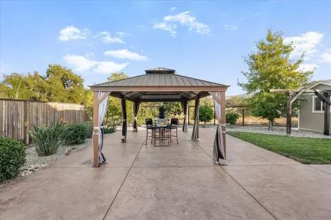 Exterior - 7050 Vintner Ct, Gilroy, CA 95020 photo 5 of 10