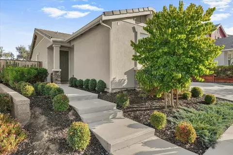 Exterior - 7050 Vintner Ct, Gilroy, CA 95020 photo 2 of 10