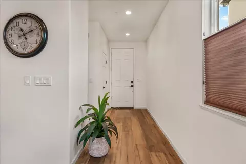 Entry Way - 7050 Vintner Ct, Gilroy, CA 95020 photo 1 of 1