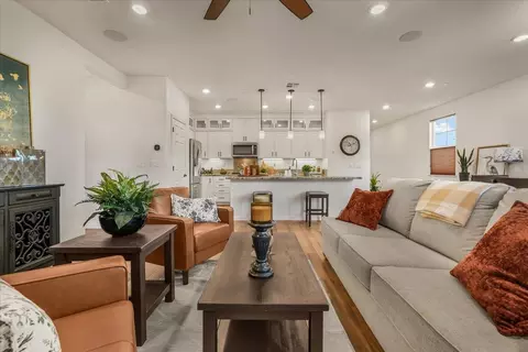 Living - 7050 Vintner Ct, Gilroy, CA 95020 photo 4 of 4