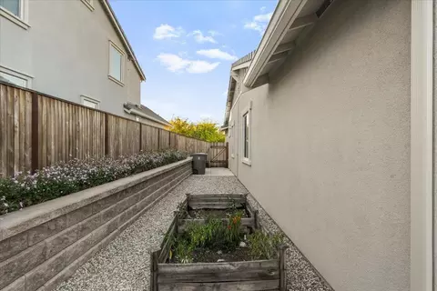 Exterior - 7050 Vintner Ct, Gilroy, CA 95020 photo 9 of 10