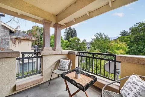 Exterior - 1911 Vida Ct, Mountain View, CA 94043 photo 2 of 9