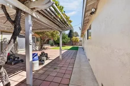 Exterior - 2 Perez Cir, Salinas, CA 93906 photo 8 of 10