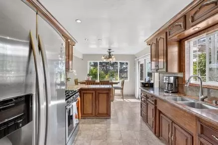 Kitchen - 2 Perez Cir, Salinas, CA 93906 photo 2 of 2
