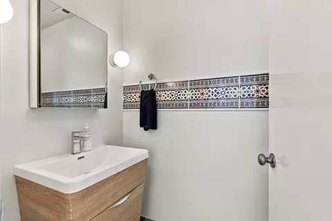 Bath - 1860 Cisco Ln, Santa Cruz, CA 95062 photo 5 of 5