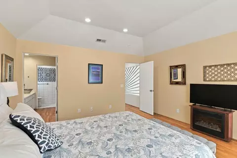 Bedroom - 1860 Cisco Ln, Santa Cruz, CA 95062 photo 3 of 8