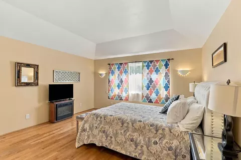 Bedroom - 1860 Cisco Ln, Santa Cruz, CA 95062 photo 4 of 8