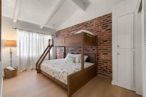 Bedroom - 415 37th Ave, Santa Cruz, CA 95062 photo 1 of 3