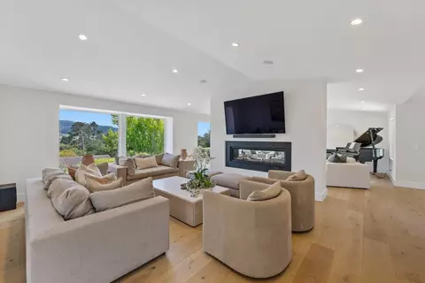 Living - 25865 N Mesa Dr, Carmel, CA 93923 photo 5 of 7