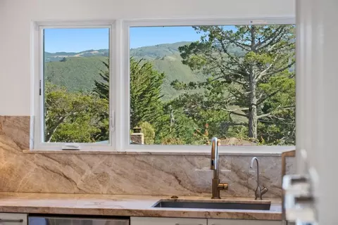 Kitchen - 25865 N Mesa Dr, Carmel, CA 93923 photo 2 of 4