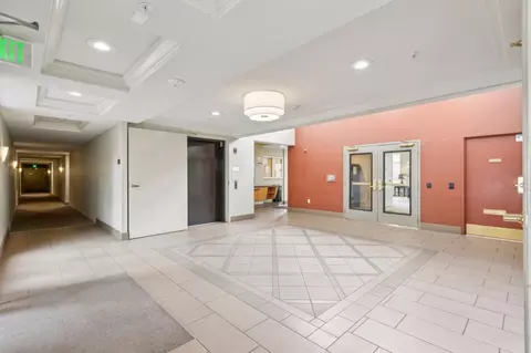 Entry Way - 555 10th St 102, Oakland, CA 94607 photo 2 of 5