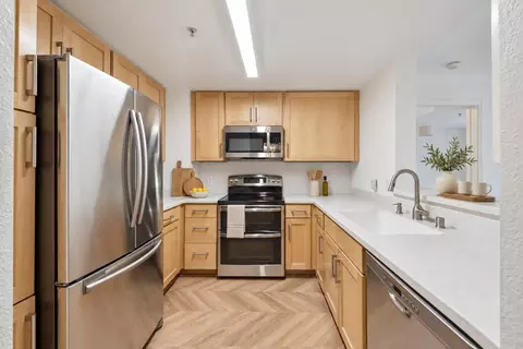 Kitchen - 555 10th St 102, Oakland, CA 94607 photo 1 of 6