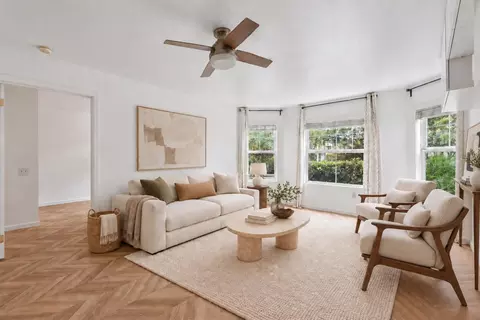Living - 555 10th St 102, Oakland, CA 94607 photo 1 of 6