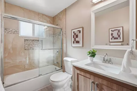 Bath - 1163 Park Grove Dr, Milpitas, CA 95035 photo 2 of 6