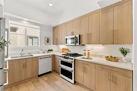 Kitchen - 874 Fire Walk, Milpitas, CA 95035 photo 2 of 2