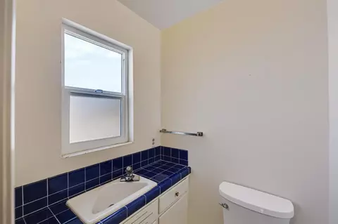 Bath - 1273 Darwin St, Seaside, CA 93955 photo 5 of 7