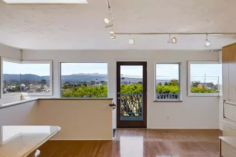Living - 1273 Darwin St, Seaside, CA 93955 photo 4 of 9