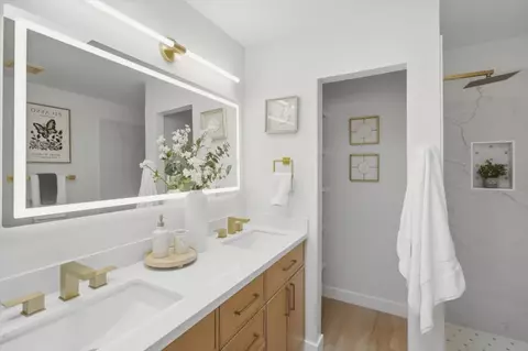 Bath - 22944 Longdown Rd, Cupertino, CA 95014 photo 1 of 4