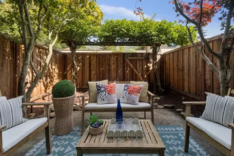 Exterior - 1089 Oddstad Blvd, Pacifica, CA 94044 photo 2 of 7