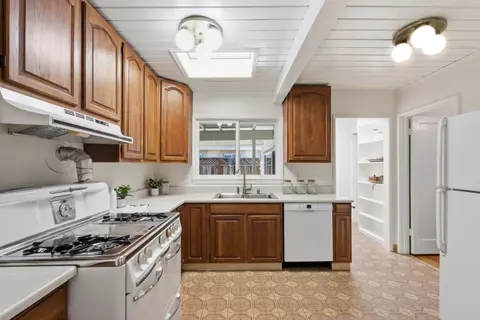 Kitchen - 382 E Duane Ave, Sunnyvale, CA 94085 photo 2 of 2