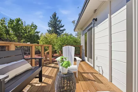 Exterior - 382 E Duane Ave, Sunnyvale, CA 94085 photo 5 of 9