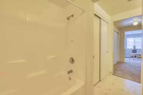 Bath - 1011 Hilby Ave D, Seaside, CA 93955 photo 5 of 5