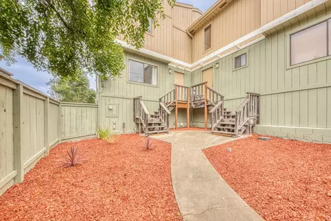 Exterior - 1011 Hilby Ave D, Seaside, CA 93955 photo 2 of 4