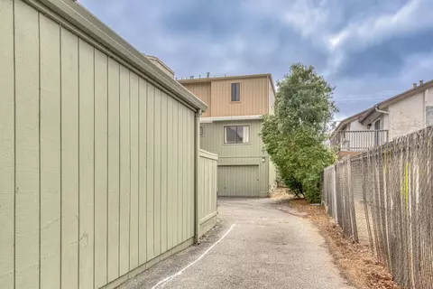 Exterior - 1011 Hilby Ave D, Seaside, CA 93955 photo 3 of 4