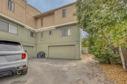 Exterior - 1011 Hilby Ave D, Seaside, CA 93955 photo 4 of 4