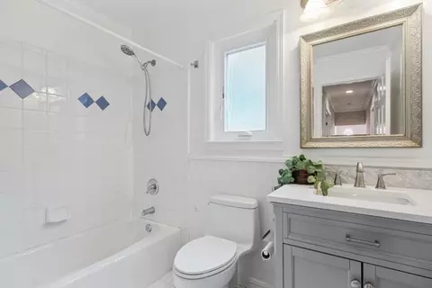 Bath - 211 Nataqua Ave, Pacifica, CA 94044 photo 1 of 5