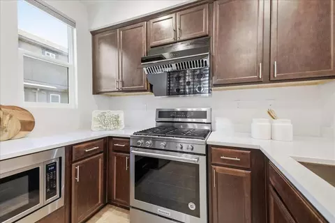 Kitchen - 1463 Lavender Loop, Milpitas, CA 95035 photo 7 of 8