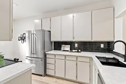 Kitchen - 170 Marylinn Dr, Milpitas, CA 95035 photo 1 of 6